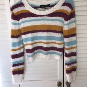 🌷NWOT! “Love Tree”. Cropped sweater!